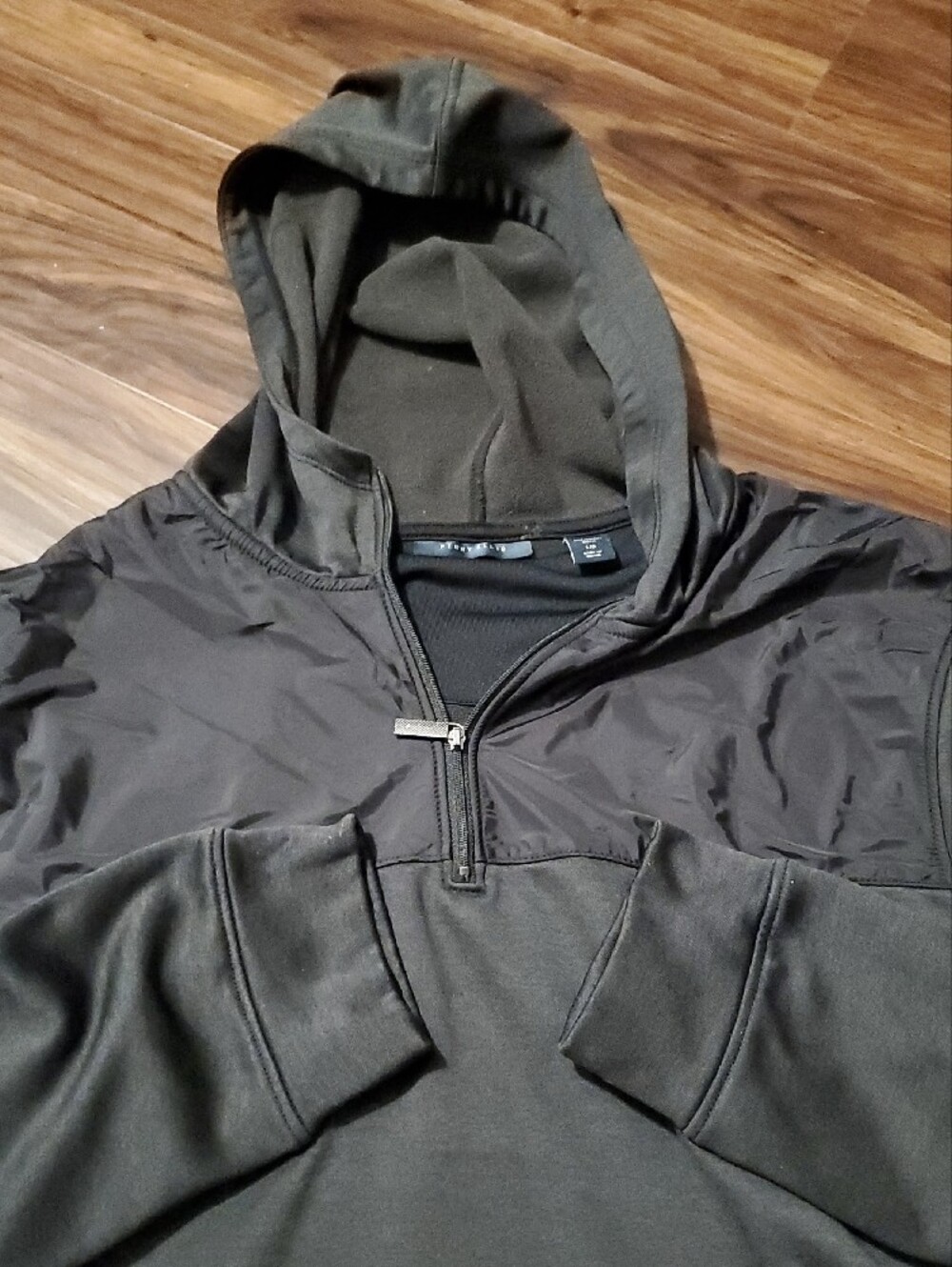 Perry Ellis Men's Hooded Half-Zip Pullover in Charcoal - Picture 3 of 9